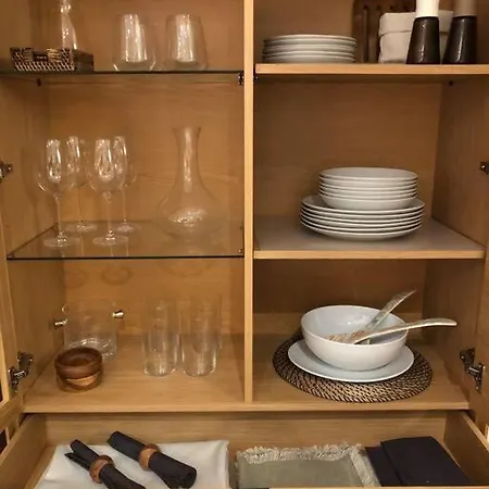 The Black Cherry اوفيدو